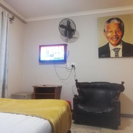 Parow City -Star Legend Lodge Le Cap Extérieur photo